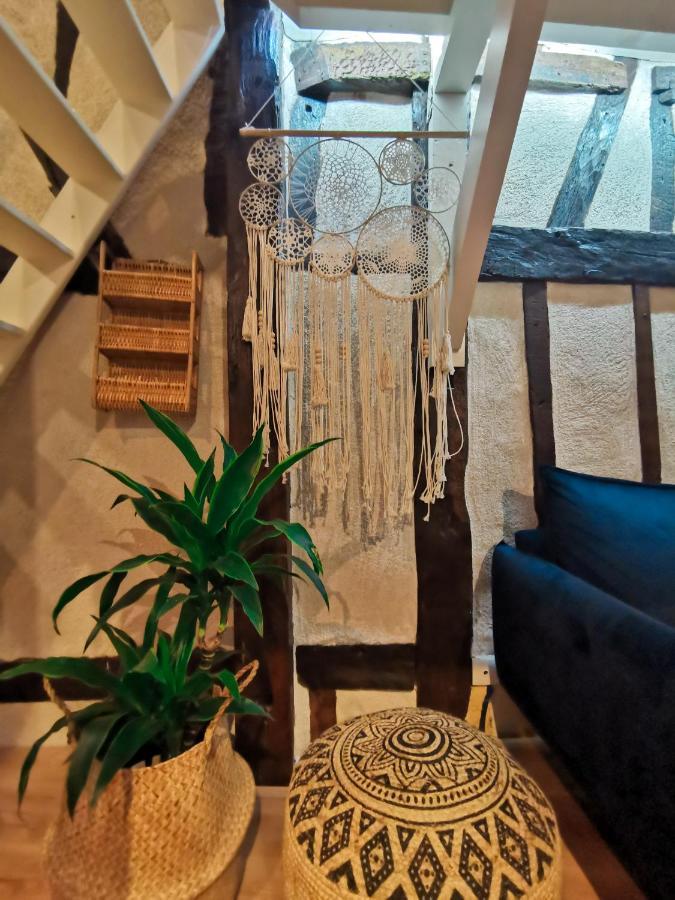 Loft Atypique Au Calme Avec Cour Privative Apartment Bourges Ngoại thất bức ảnh