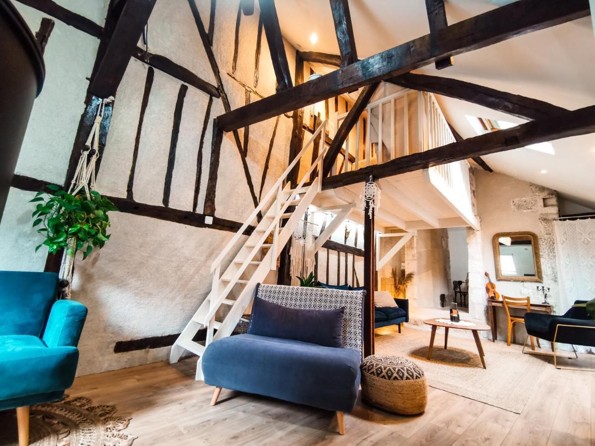 Loft Atypique Au Calme Avec Cour Privative Apartment Bourges Ngoại thất bức ảnh
